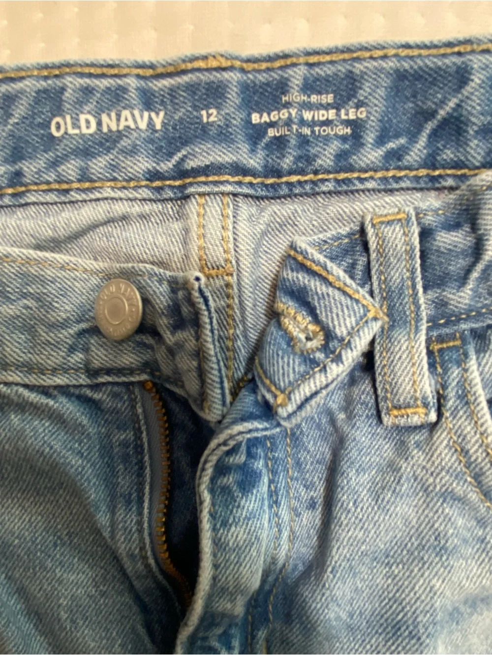 Old Navy Light Blue Distressed Straight-Leg Jeans
